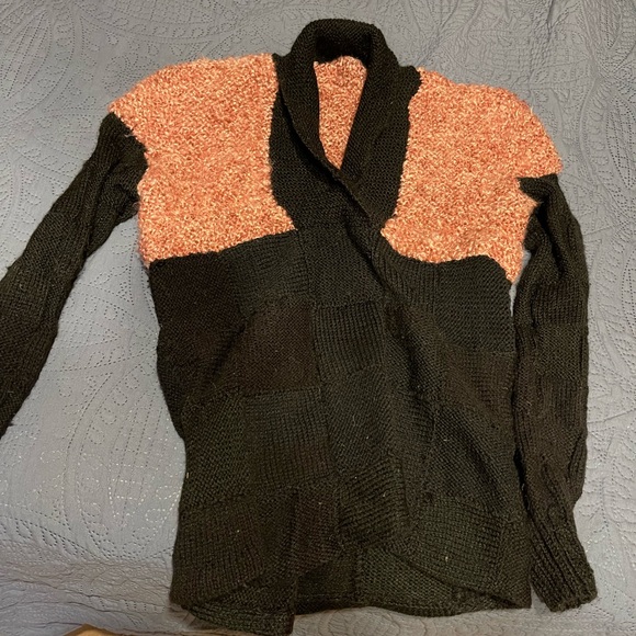 Handmade sweater size medium - Picture 3 of 4